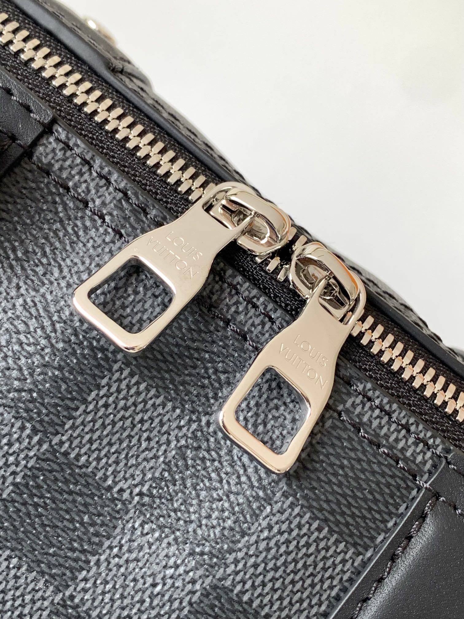 Louis Vuitton City Keepall - Image 5