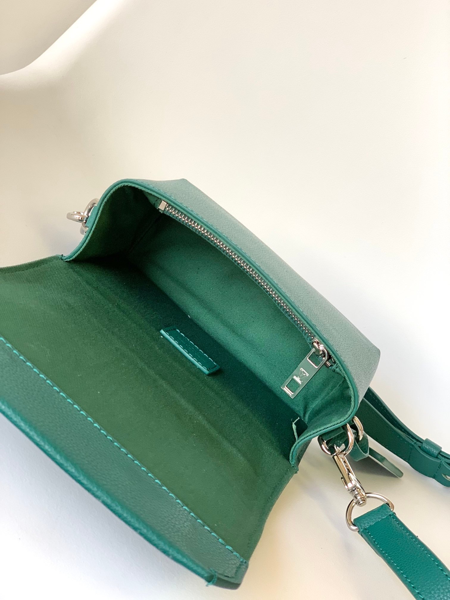 Louis Vuitton FASTLINE Mini handbag - Image 6