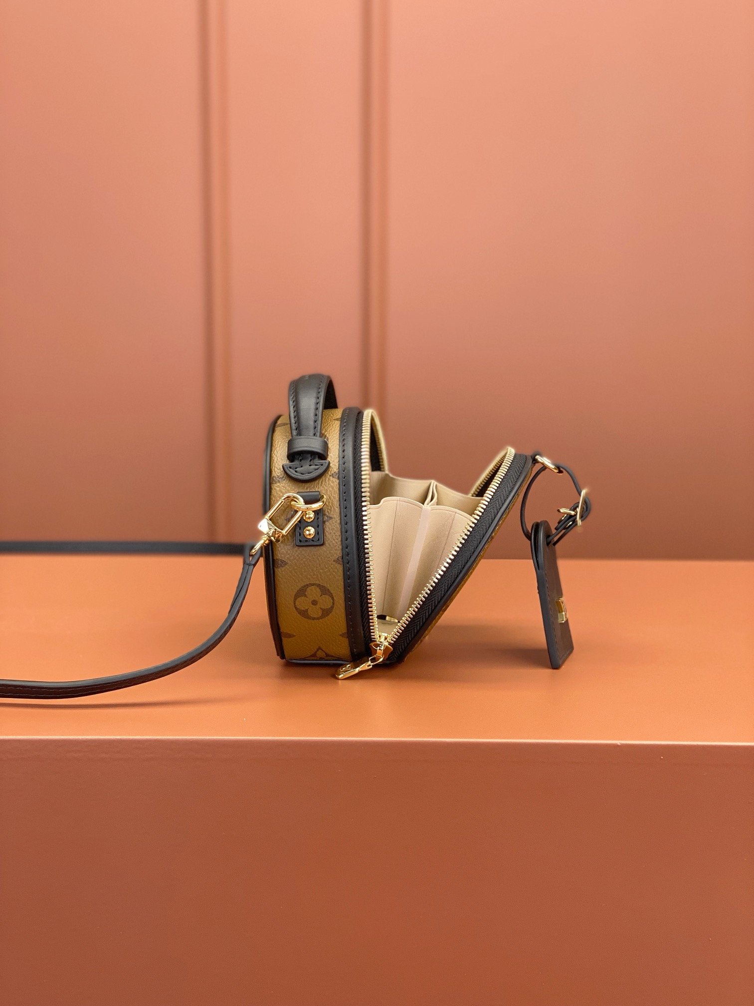 Louis Vuitton BOITE CHAPEAU Mini bag - Image 4