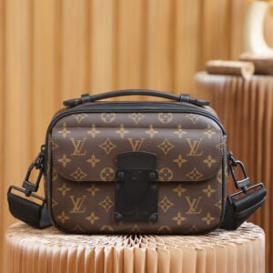 Louis Vuitton 𝐒𝐋𝐎𝐂𝐊 Postman Bag