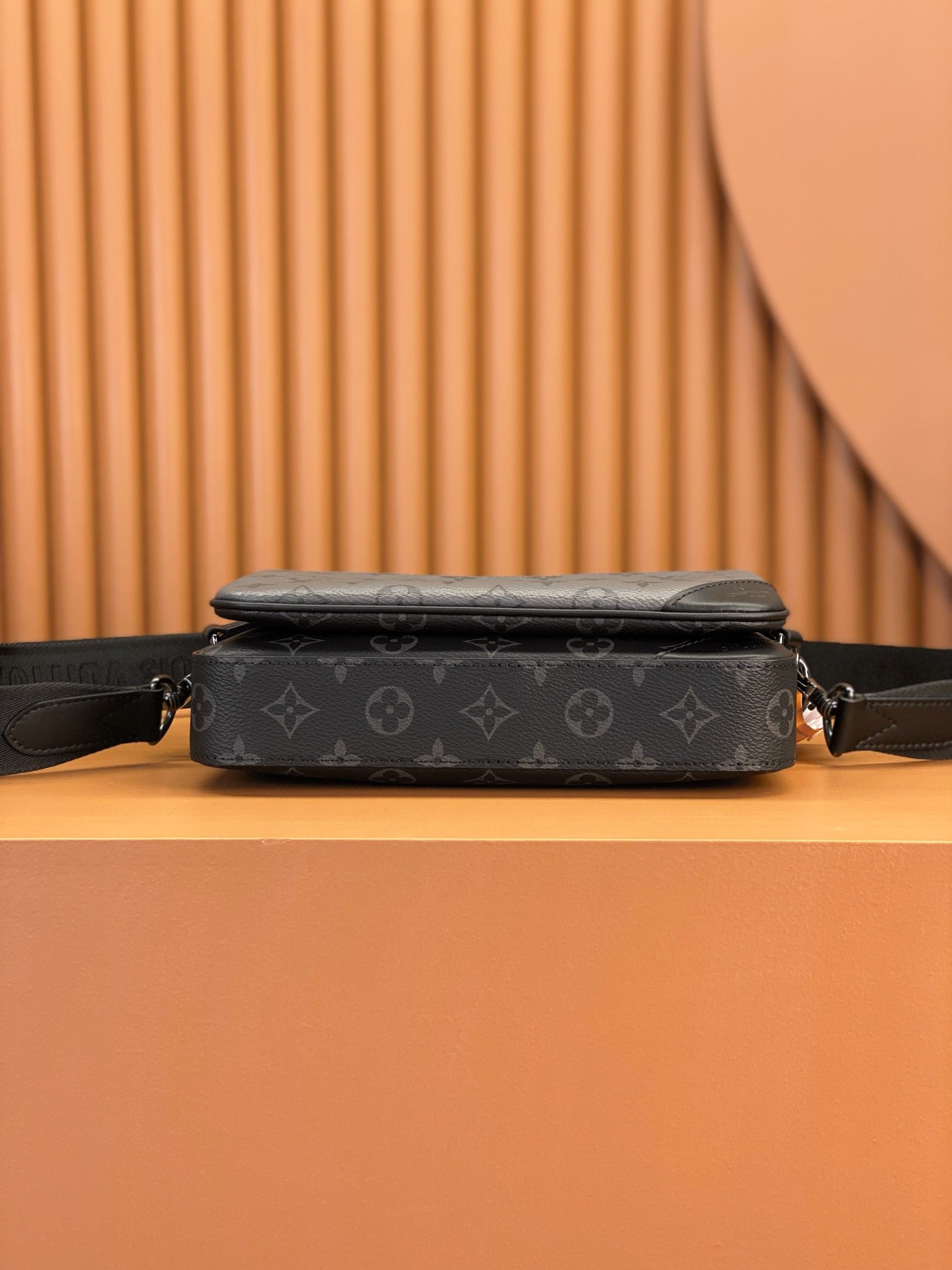 Louis Vuitton TRIO Postman bag - Image 6