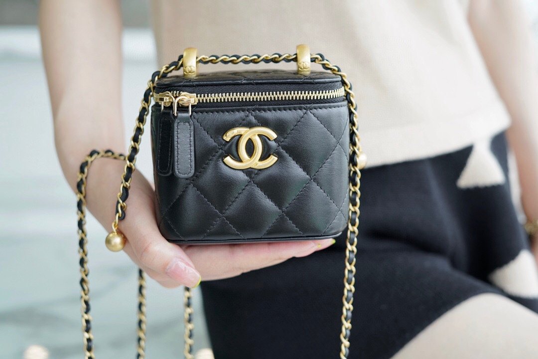 CHANEL High-End Handicraft Double Gold Ball Box Bag