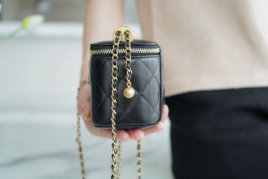 CHANEL High-End Handicraft Double Gold Ball Box Bag - Image 2
