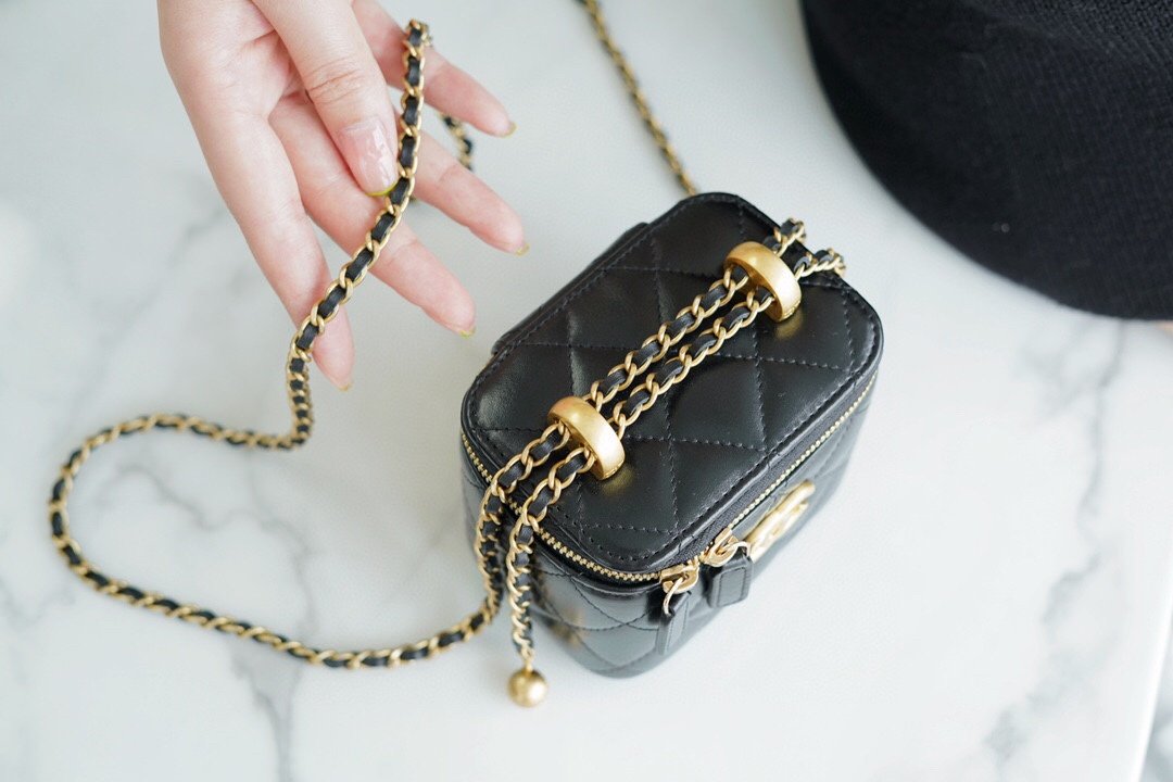 CHANEL High-End Handicraft Double Gold Ball Box Bag - Image 5