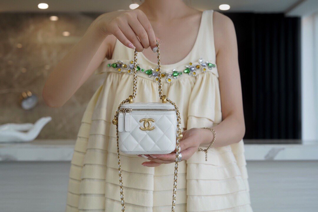 CHANEL High-End Handicraft Double Gold Ball Box Bag - Image 2