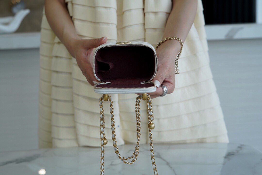 CHANEL High-End Handicraft Double Gold Ball Box Bag - Image 7