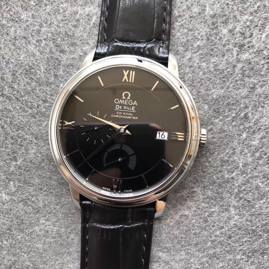 Omega Disc Fly: Elegant Dynamic Display - Image 5