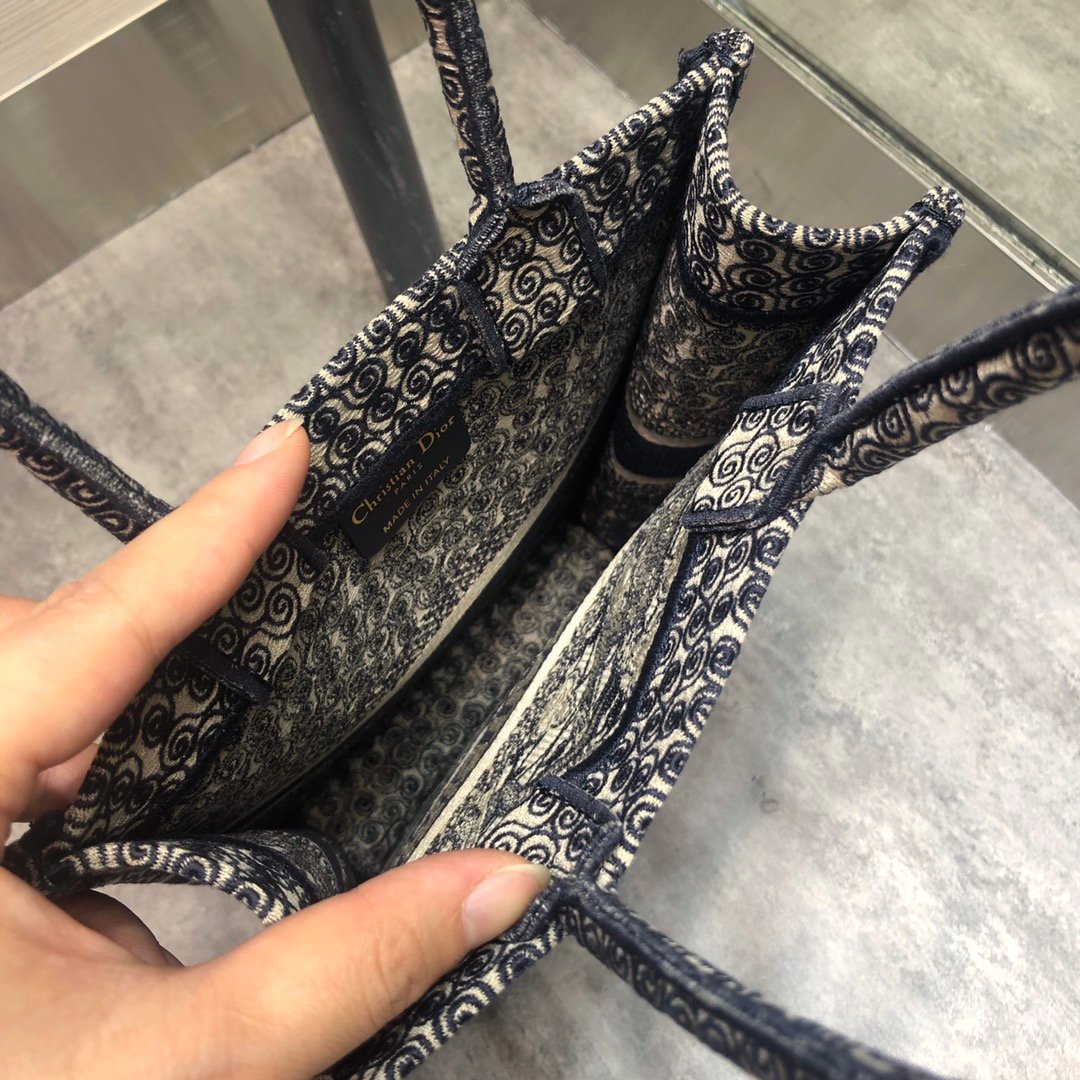 Dior Book Tote Mini - Image 5