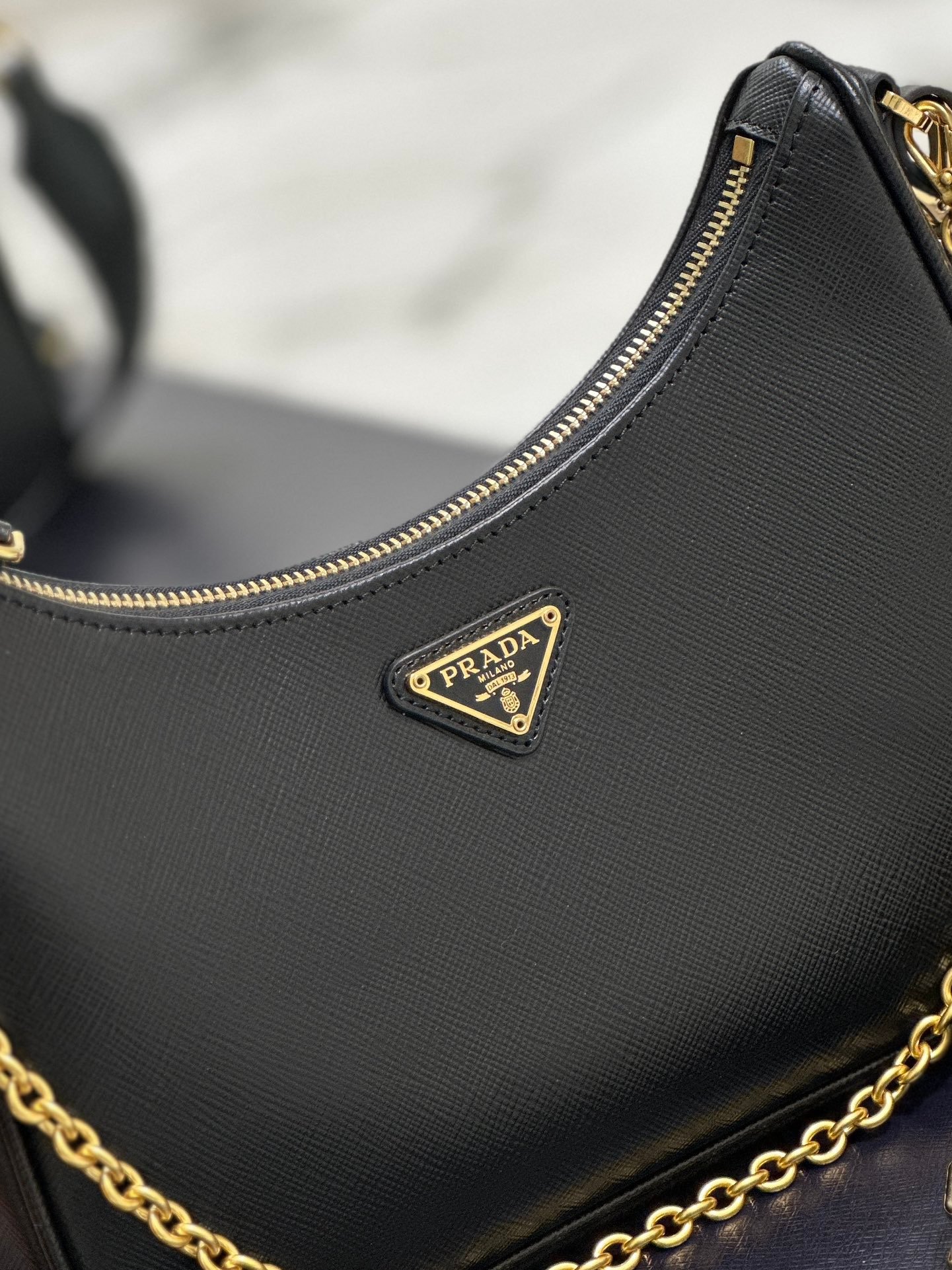 Detachable P Re-Edition 2005 Saffiano Leather Bag - Image 4